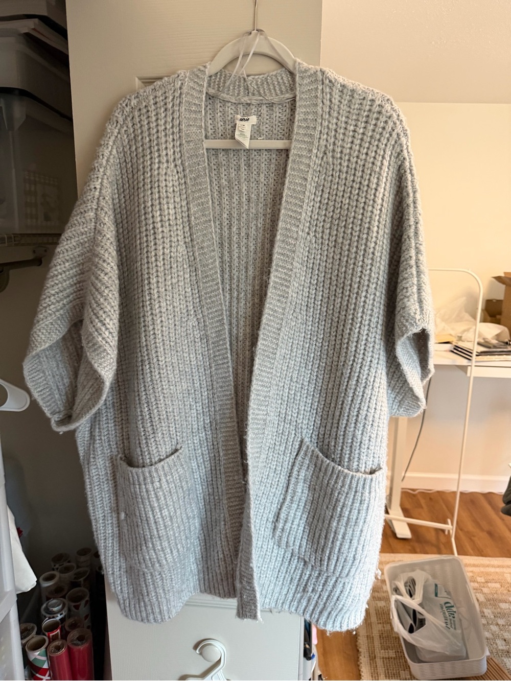 Aerie Cozy Open-Front Light Gray Knit Cardigan with Pockets